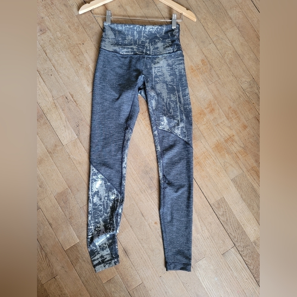 Lululemon Wunder Under High-Rise Heathered Black / Crinkle Heather Foil, Size 4